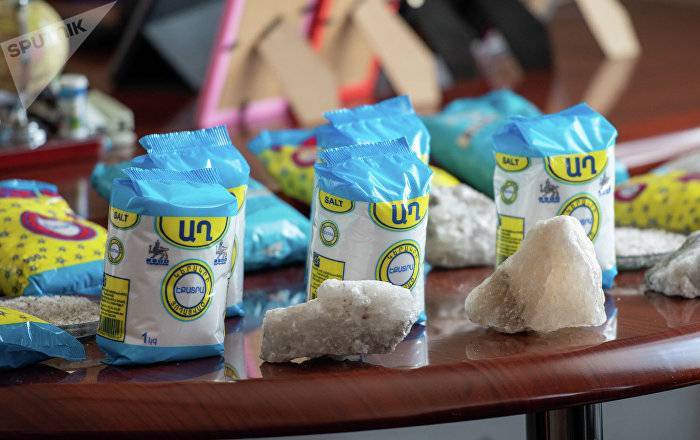 Инспекционный орган в Армении запретил продажу партии соли из Ирана