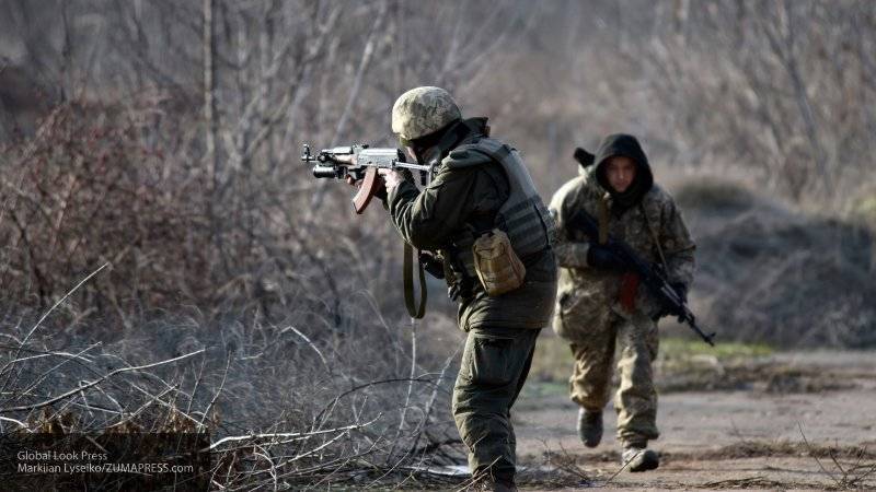 Украина не решит проблему Донбасса при помощи санкций против РФ, заявил Песков