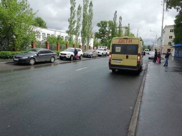В Уфе водитель микроавтобуса наехал на 9-летнего мальчика