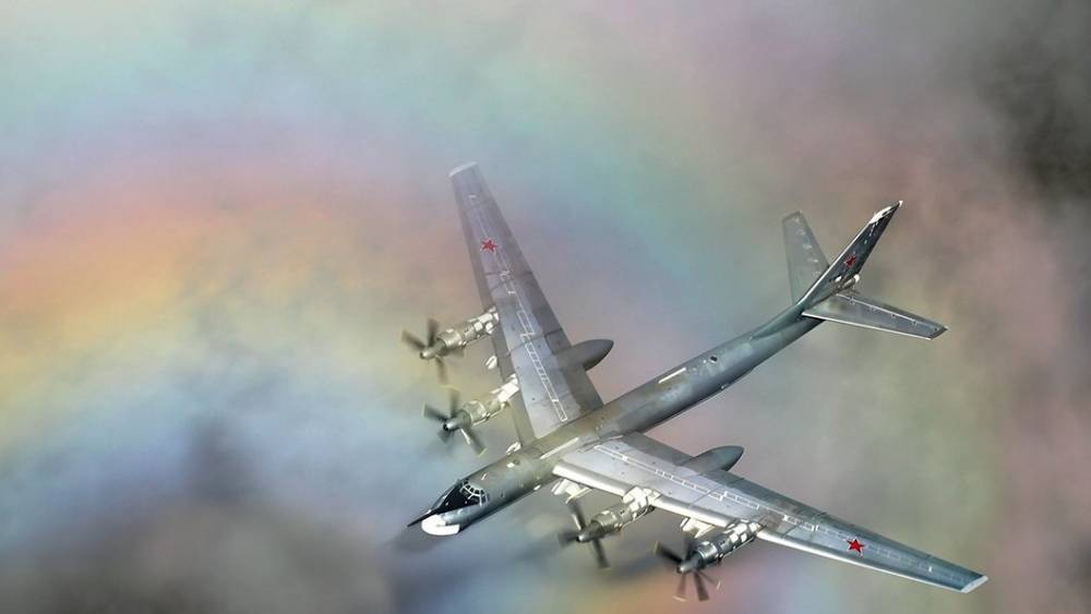 Четыре российские бомбардировщика 12 часов кружили вокруг Аляски, подтвердили в Минобороны