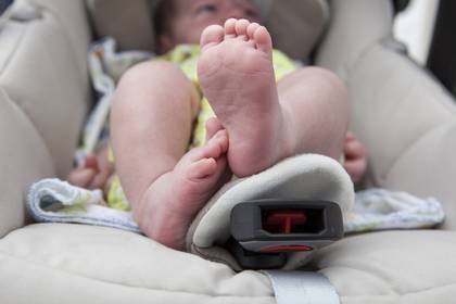 Родители забыли младенца в такси по пути из роддома