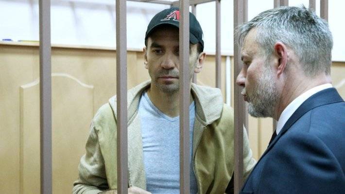 Двум фигурантам дела Абызова продлен арест до 25 июля
