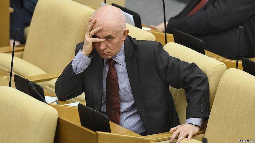 Депутат Госдумы хочет запретить СМИ писать об известных людях