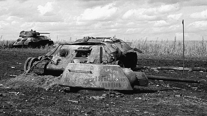 «Мы несем огромные потери в танках и успеха не имеем»: как Жуков едва не проиграл Курскую битву | Русская семерка