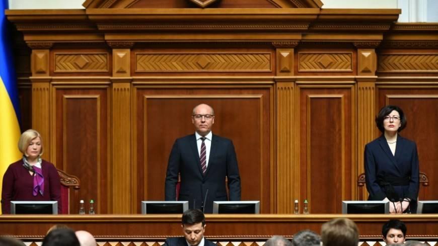 Зеленский скоро подпишет указ о роспуске Рады, выборы пройдут в июле