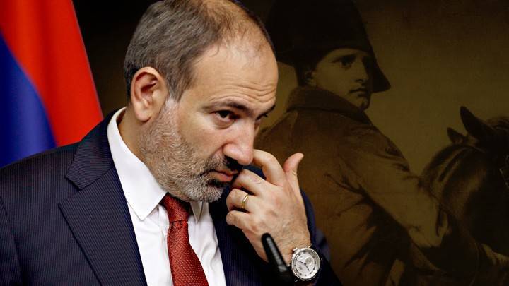 Зачем премьер Армении попытался стать Наполеоном