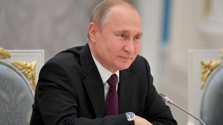 "Создать проблему и за нее же критиковать власть": Шатилов о том, как Левада-Центр со скачущим рейтингом Путина встает на сторону крикливого меньшинства