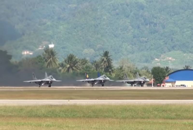 Индия предлагает купить малазийские МиГ-29 и пальмовое масло