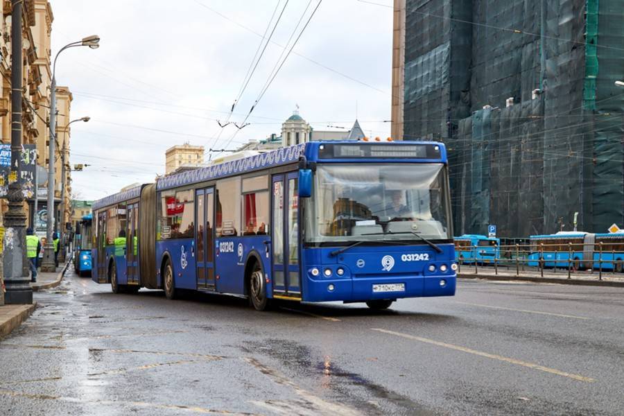 Бесплатные автобусы запустили на время закрытия станций Солнцевской линии и БКЛ