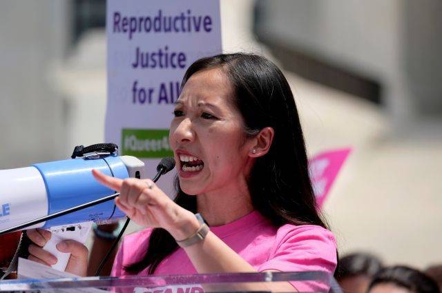 В США прошли марши против ограничения прав на аборты