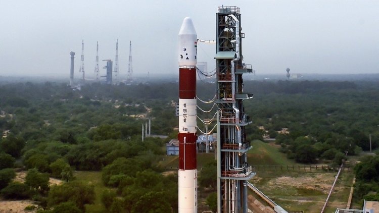 Индия запустила на орбиту новейший разведывательный спутник