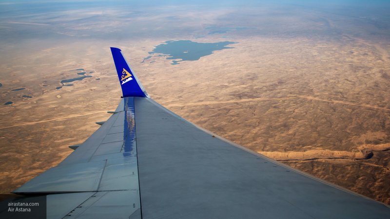 Самолет Air Astana экстренно вернулся в Москву из-за проблем с двигателем