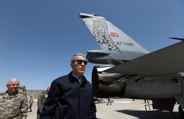 Турция видит улучшение в переговорах с США по F-35 и С-400 — министр
