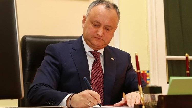 Додон пригрозил распустить парламент Молдавии