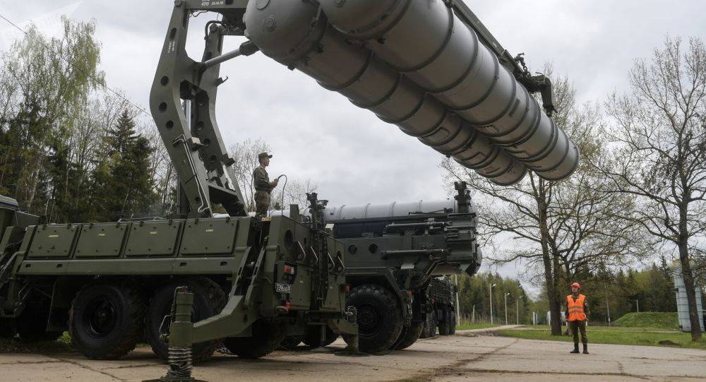 Турецкие военные прибыли в Россию учиться управлять ЗРК С-400
