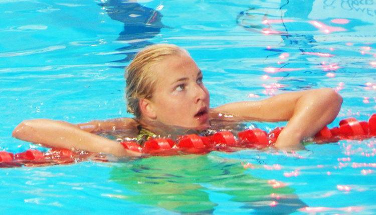 Подозреваемая в допинге литовская пловчиха завершила карьеру в 22 года