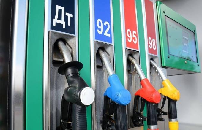 Что будет с ценами на бензин: мнения разделились