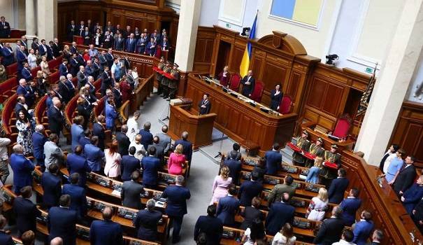 Рада торпедировала проекты Зеленского по закону о выборах