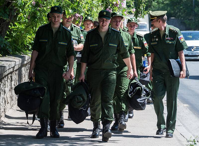 Призывников из Москвы отправили на военную службу