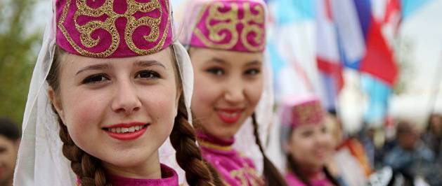 Меджлисовцы в ярости: Крымские татары предпочитают русский язык | Политнавигатор