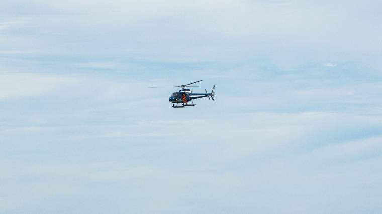 СК&nbsp;РФ&nbsp;установил владельца приземлившегося на&nbsp;пляже вертолета в&nbsp;Ленобласти
