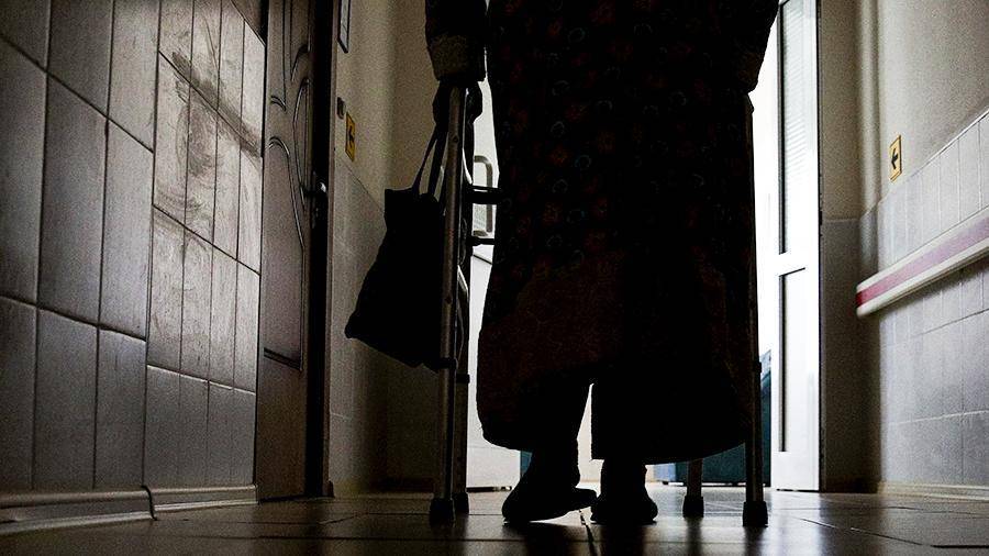 Госдума одобрила в I чтении штрафы за отказ обслуживать пожилых и инвалидов