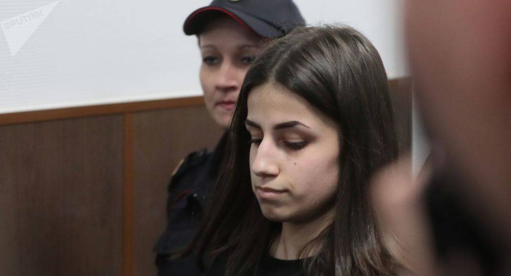 Защита сестер Хачатурян будет добиваться их перевода из обвиняемых в потерпевшие