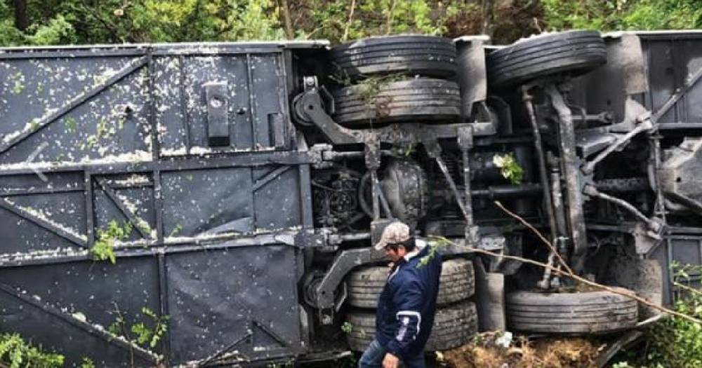 На Украине порезали танк-мемориал на металл.