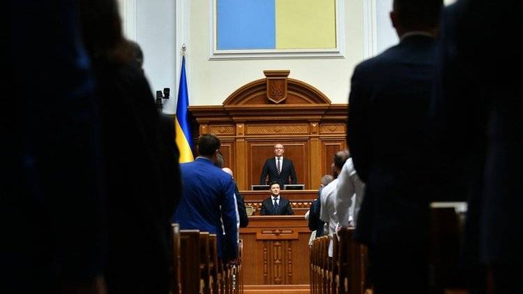 Зеленский ответил на отказ Рады принять в рассмотрение его законопроект