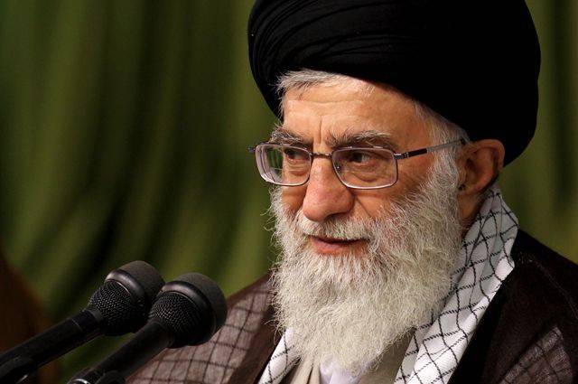 Духовный лидер Ирана раскритиковал действия Роухани и Зарифа по СВПД