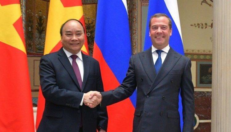 Дмитрий Медведев - Нгуен Суан Фук - Медведев обсудил с премьером Вьетнама совместные инвестиционные проекты - newtvnews.ru - Россия - Вьетнам