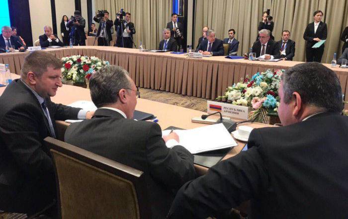 Армения обеспокоена участием стран-членов ОДКБ в сделках по продаже оружия Баку - МИД