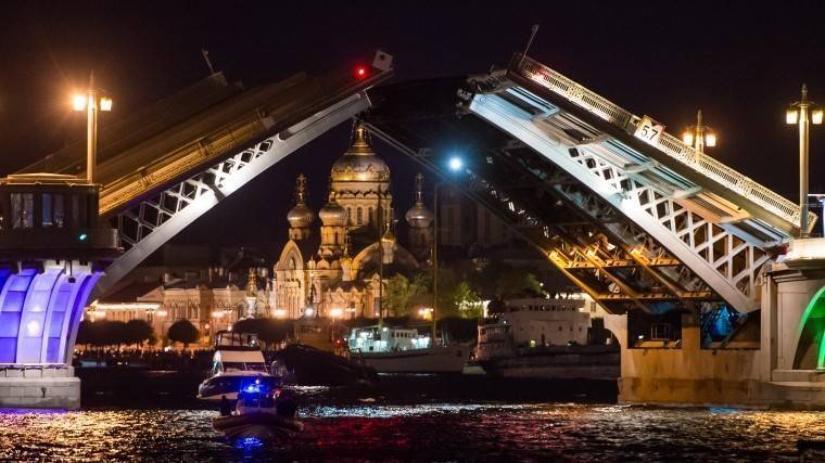 Подсветку Благовещенского моста в&nbsp;Петербурге обновили&nbsp;— видео
