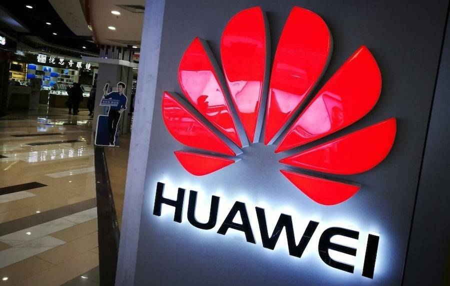 Google забанил Huawei: что грозит владельцам смартфонов