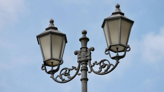 В Петербурге уличные фонари могут стать станциями для сетей 5G