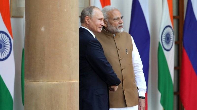 Путин поздравил Моди с победой его партии на парламентских выборах в Индии
