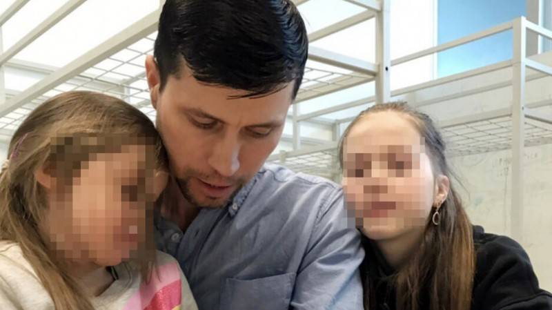 «Она в критическом состоянии»: тайно вывезший своих детей из Швеции россиянин переживает за здоровье дочери