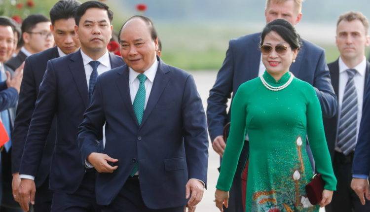 Премьер Вьетнама выступил за укрепление сотрудничества с Россией