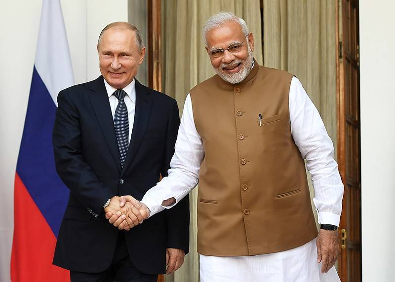 Путин поздравил Моди с победой его партии на выборах