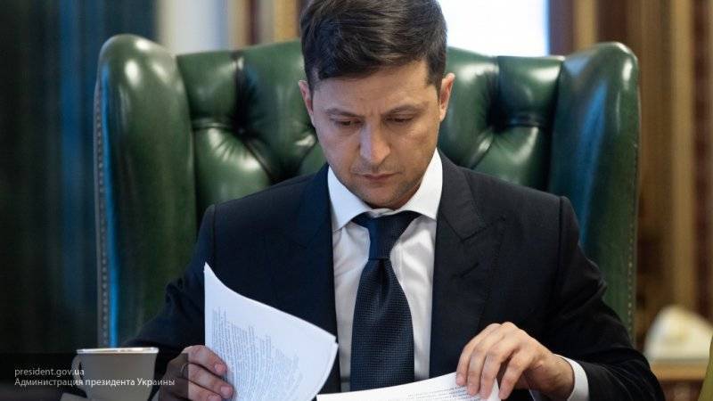 Эксперт не видит ничего страшного в петиции об отставке Зеленского