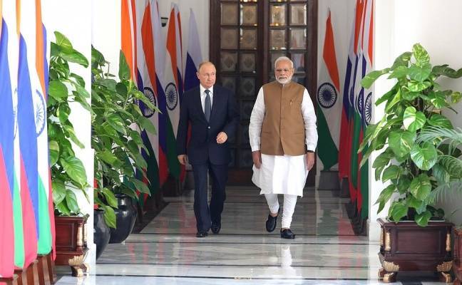 Путин поздравил Моди с победой его партии на парламентских выборах в Индии