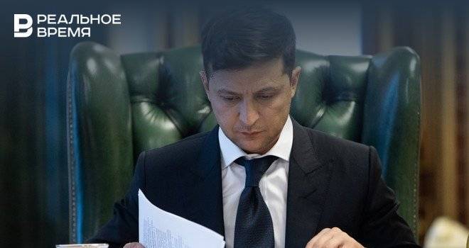 Петиция за отставку Зеленского набрала нужное количество голосов, теперь он должен ее рассмотреть
