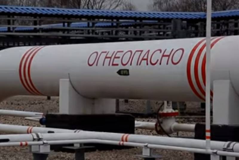Возобновлены поставки в Словакию чистой российской нефти
