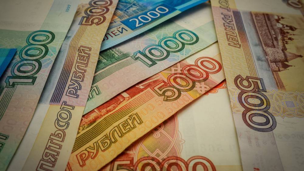 Каким будет курс рубля летом: прогноз финансистов