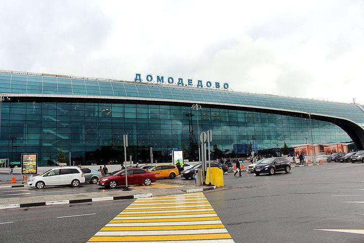 В Домодедово умер "авиадебошир", из-за которого вернули самолет