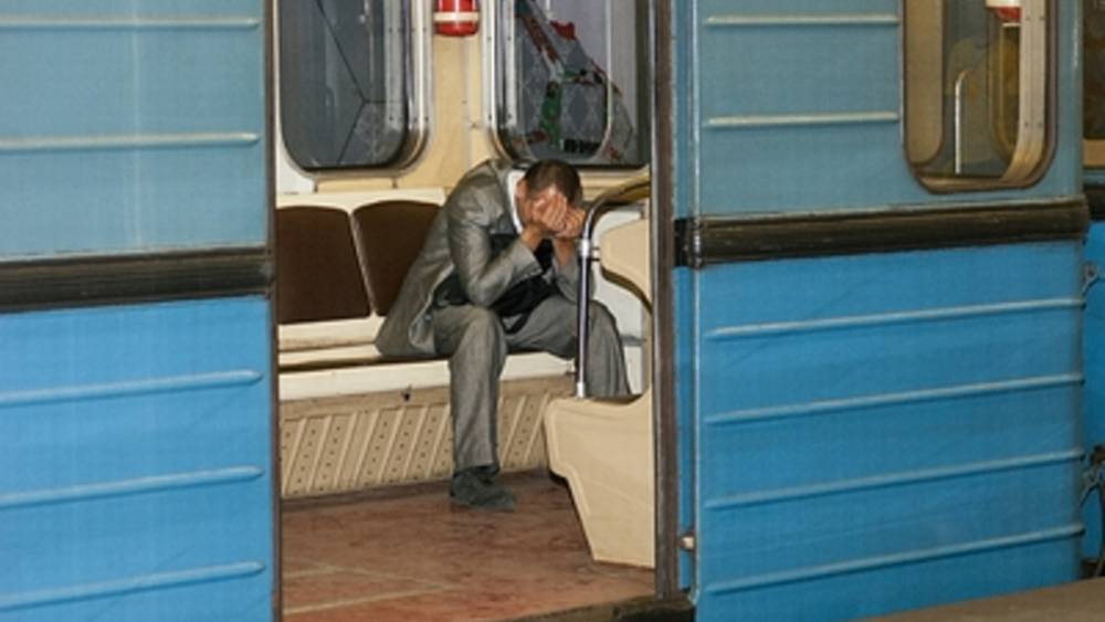 Второй раз за неделю: В метро Москвы снова застряли поезда с пассажирами - источник