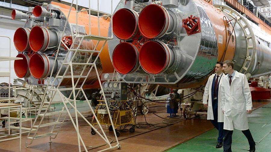 Рогозин анонсировал начало работы над ракетой с возвращаемыми ступенями