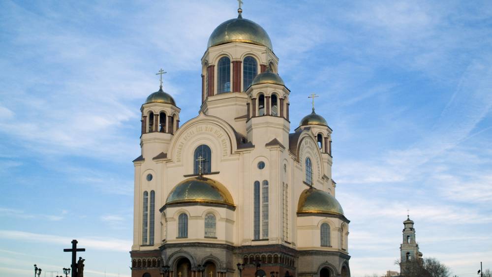 Благодарность "ловца покемонов": Прощенный Церковью Соколовский оказался в толпе протестующих против храма