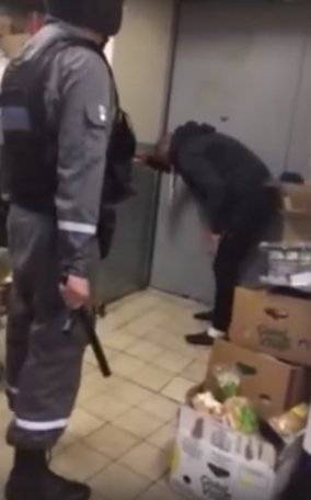В Уфе сотрудник ГБР жестоко избил покупателя в магазине