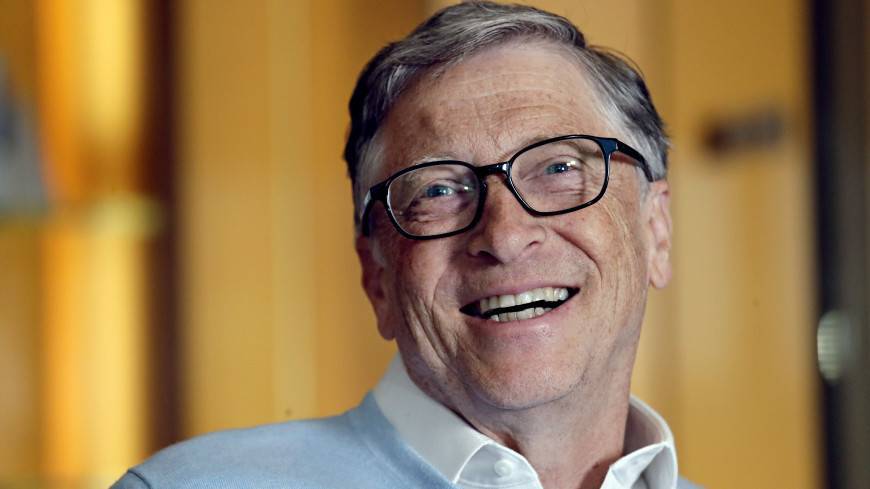 Билл Гейтс примерил клоунский нос